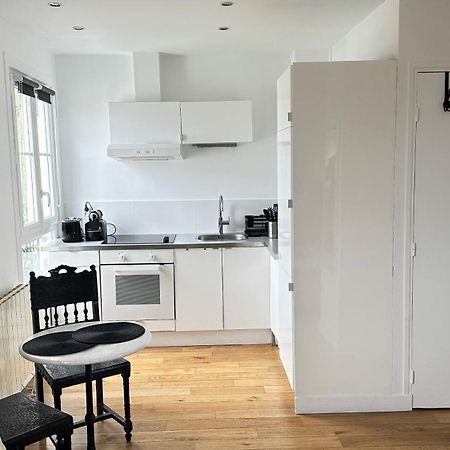 Ferienwohnung Charmant Studio Au Coeur Du 18E Paris Exterior foto