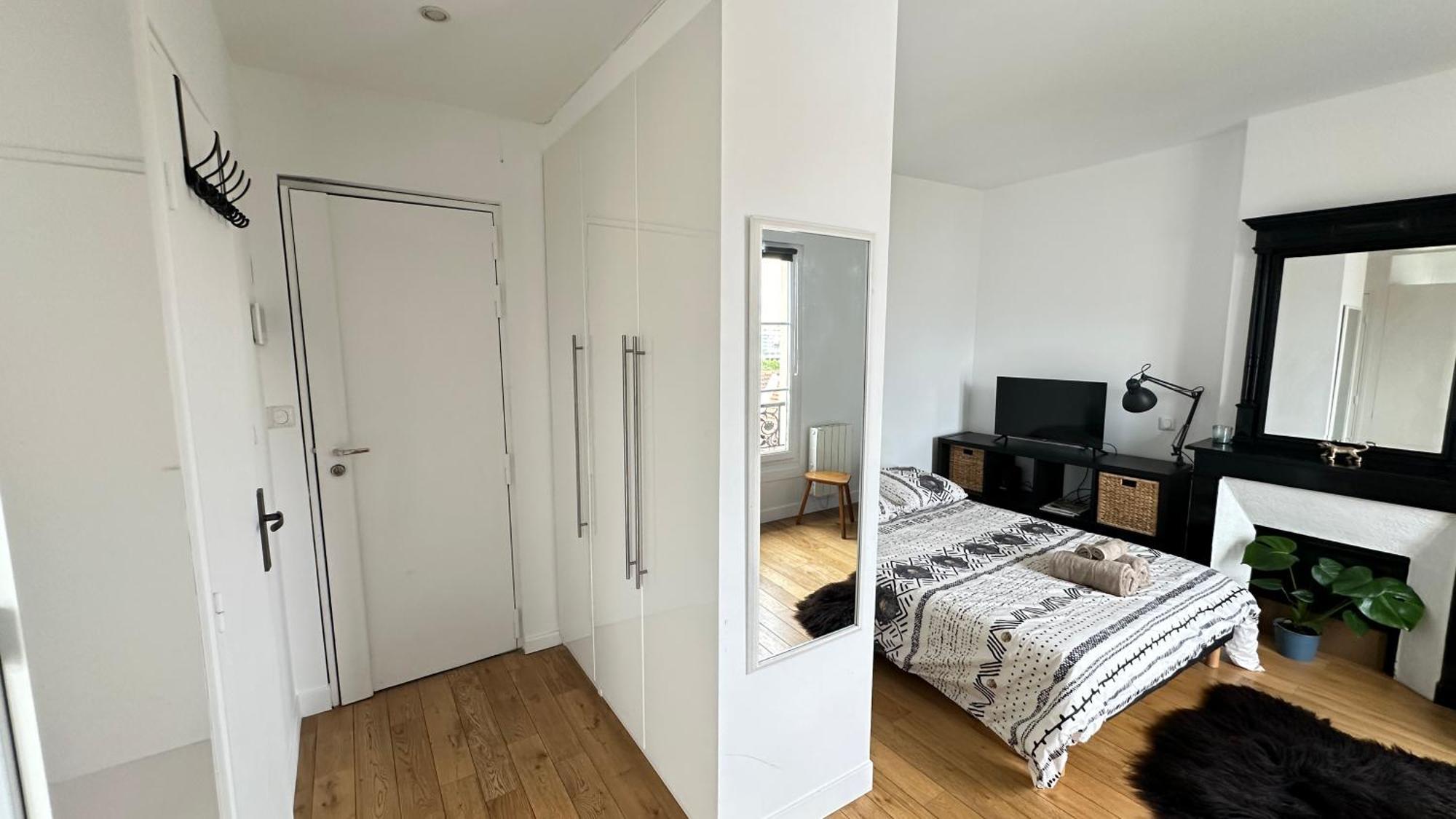 Ferienwohnung Charmant Studio Au Coeur Du 18E Paris Exterior foto